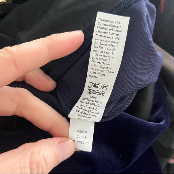 Spanx Leggings Women's Medium Magic High Rise Lapis Night Blue Velvet - Picture 9 of 10